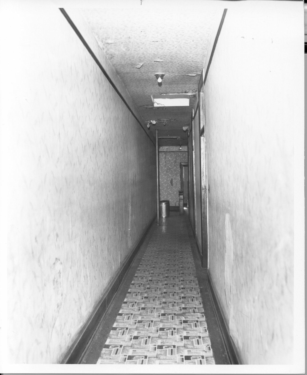 28Rooming House Hall.jpg